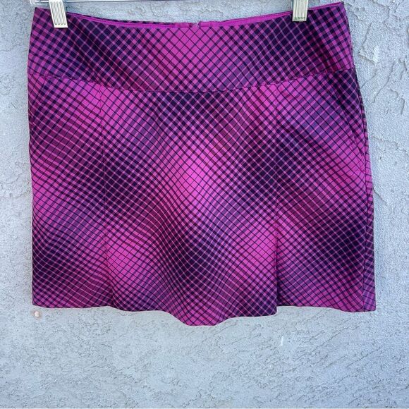 Nike Pink and Black Skirt - Picture 1 of 9